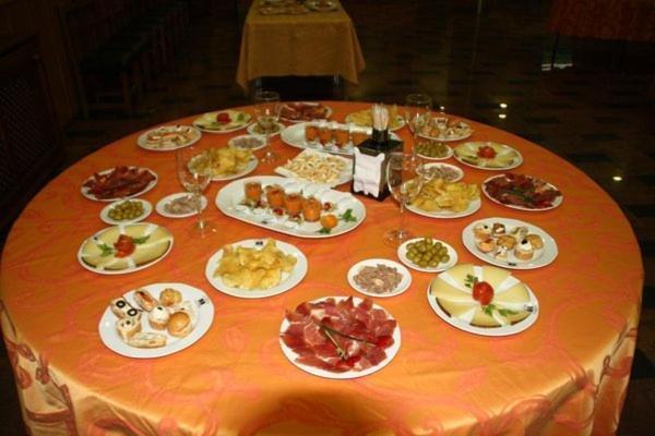 Hotel Los Chiles Villanueva Del Arzobispo Restaurante foto