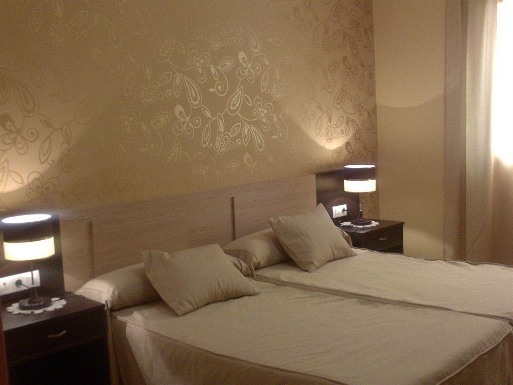 Hotel Los Chiles Villanueva Del Arzobispo Quarto foto